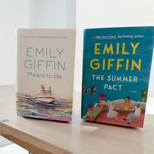 Emily Giffin “Meant to Be” and “The Summer Pact” Set of Two (2) Hardback…